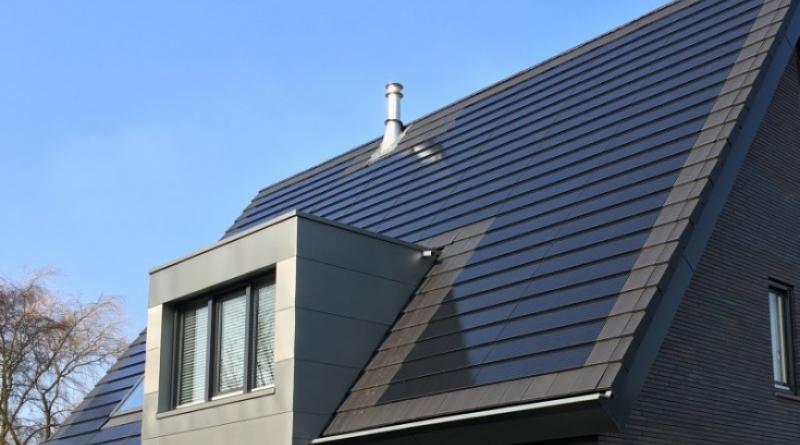 New solar tile allows even better use of roof area. | e-mc2.gr